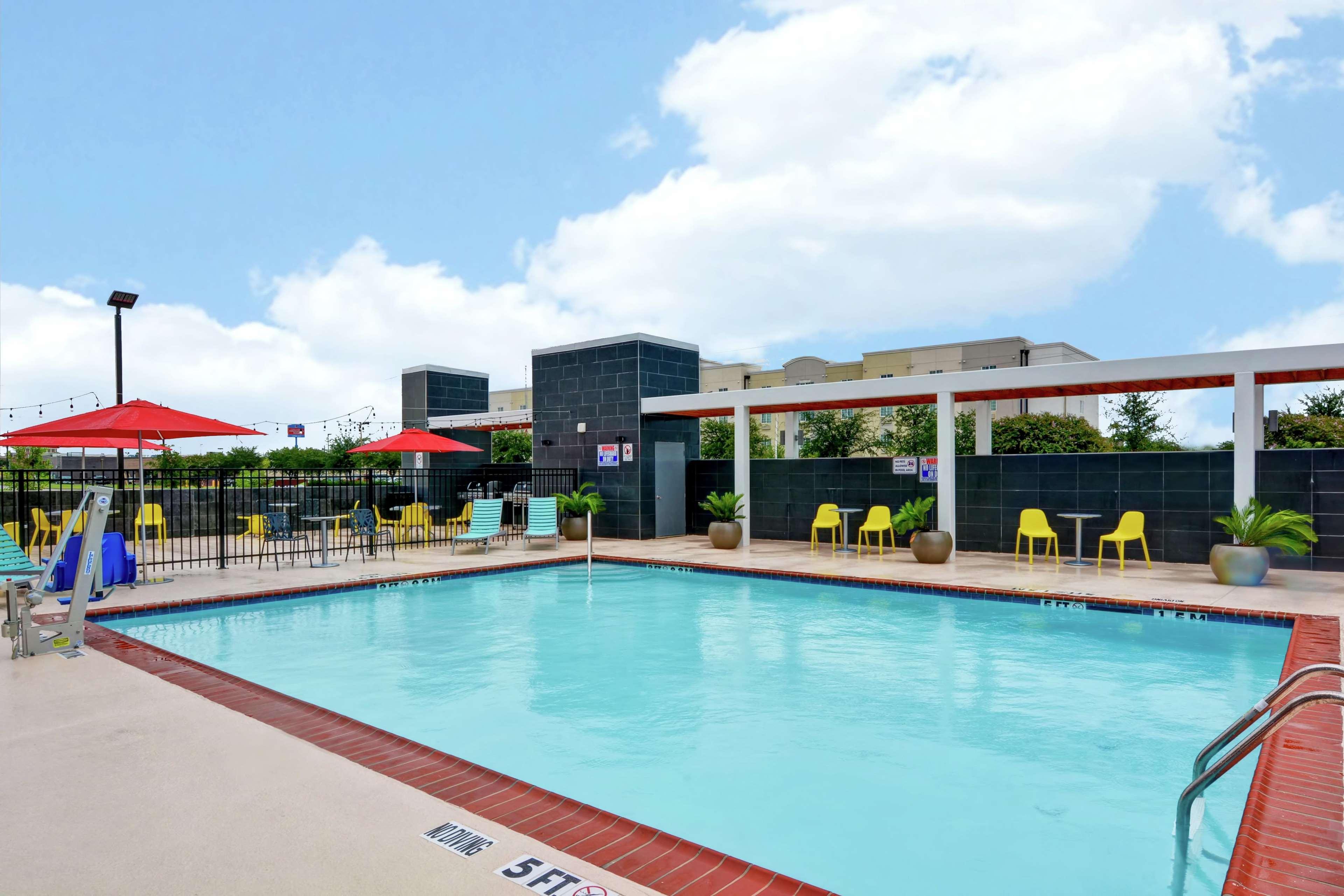 Home2 Suites By Hilton La Porte Exterior foto